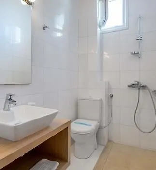 Krouzeri Hotel
